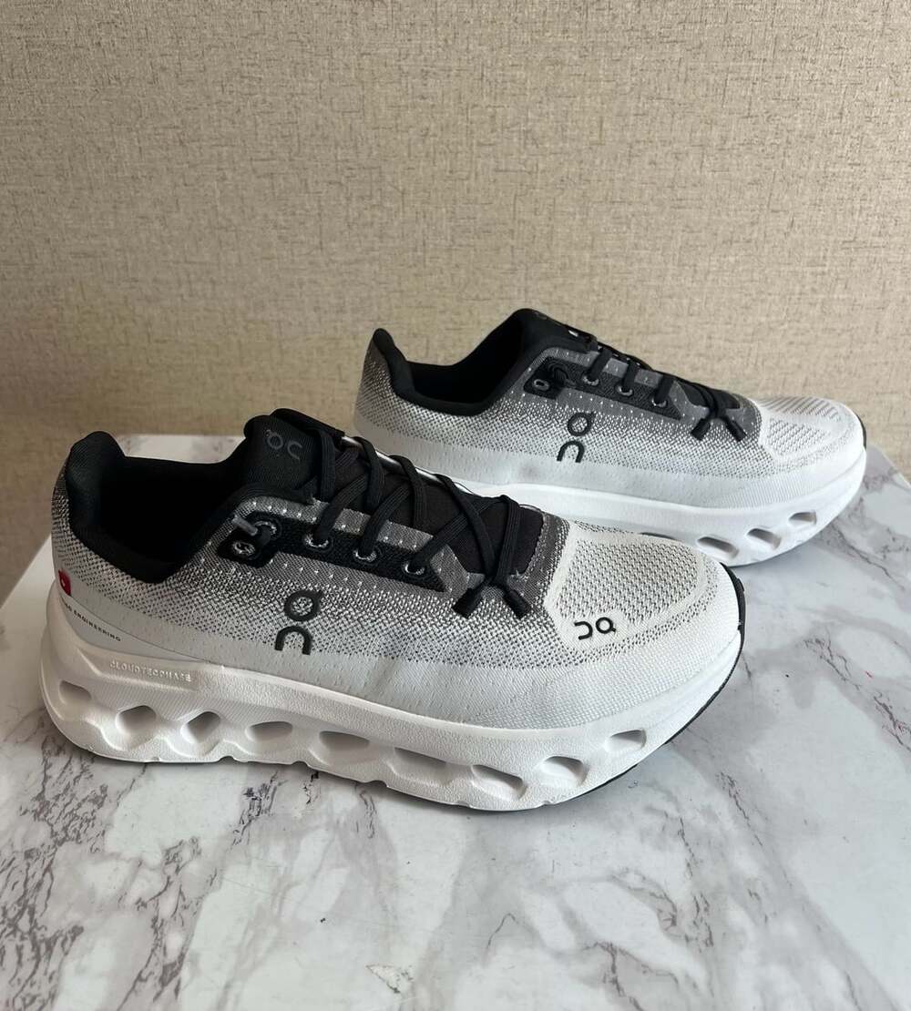 On Cloudtilt Women's Shoes White Black Size US 8